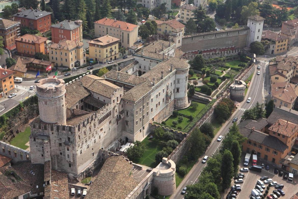 Al Consiglio Appartamento Trente Buitenkant foto